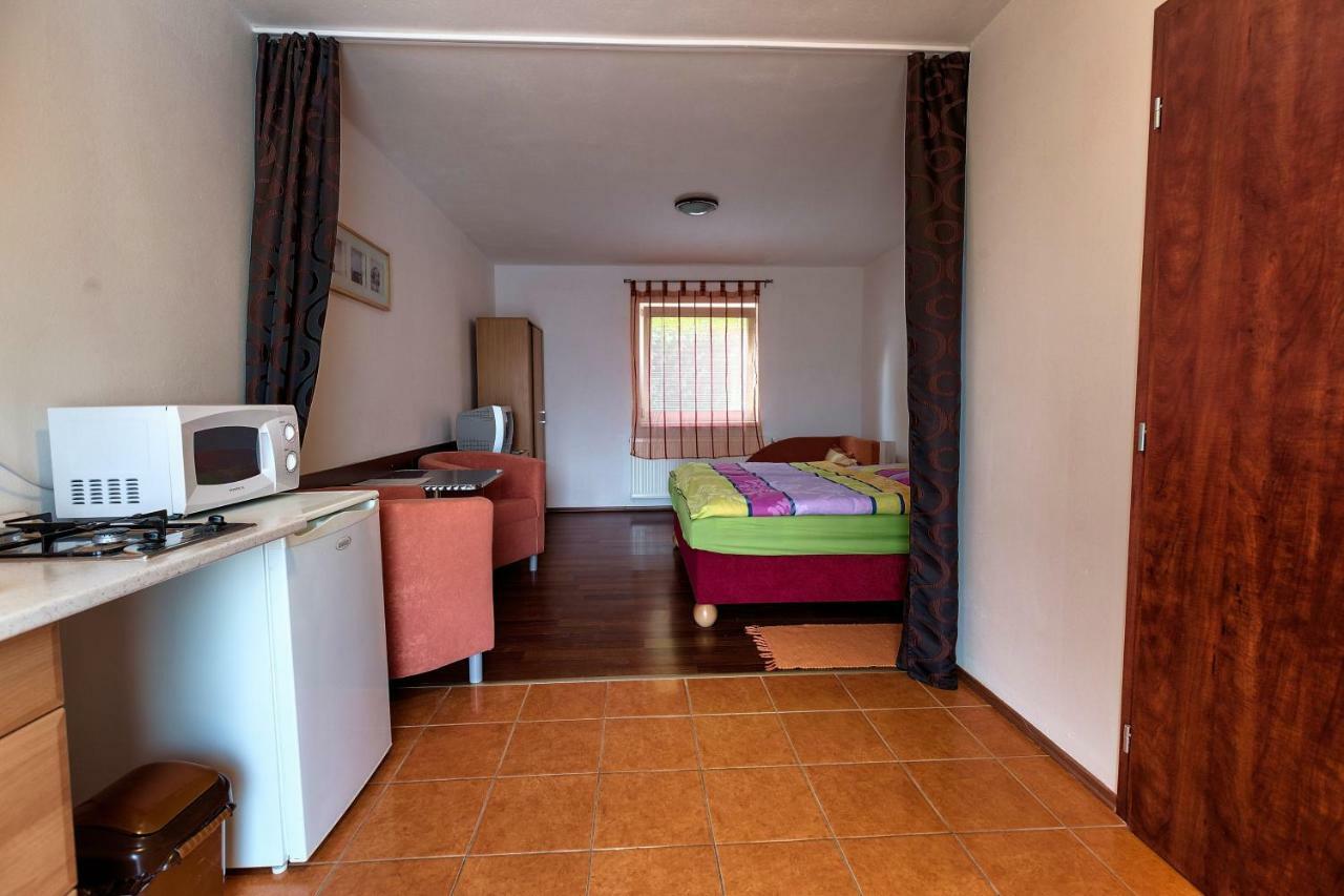 Apartmanovy Dom Red Ξενοδοχείο Podhájska Εξωτερικό φωτογραφία