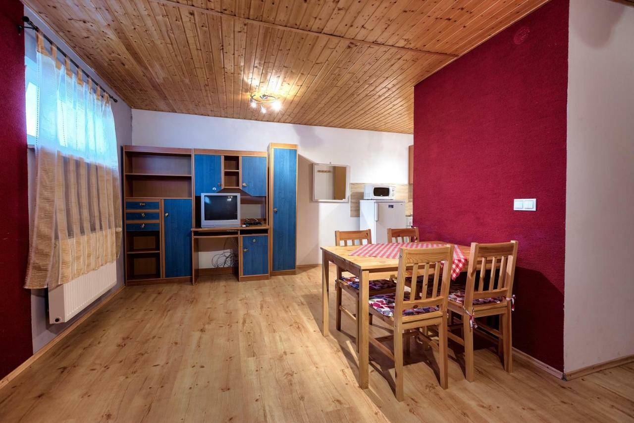Apartmanovy Dom Red Ξενοδοχείο Podhájska Εξωτερικό φωτογραφία