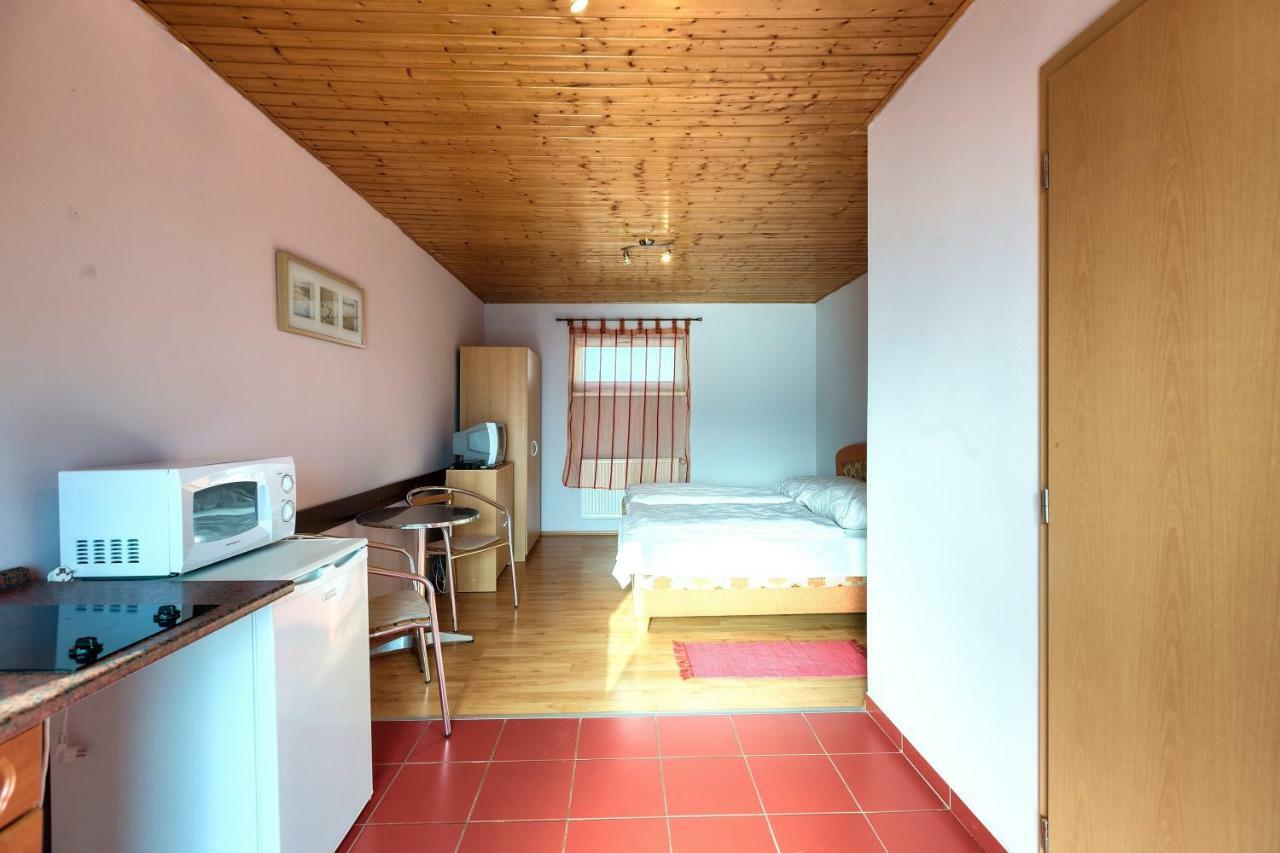 Apartmanovy Dom Red Ξενοδοχείο Podhájska Εξωτερικό φωτογραφία