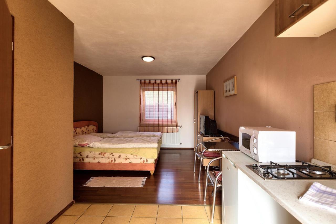 Apartmanovy Dom Red Ξενοδοχείο Podhájska Εξωτερικό φωτογραφία