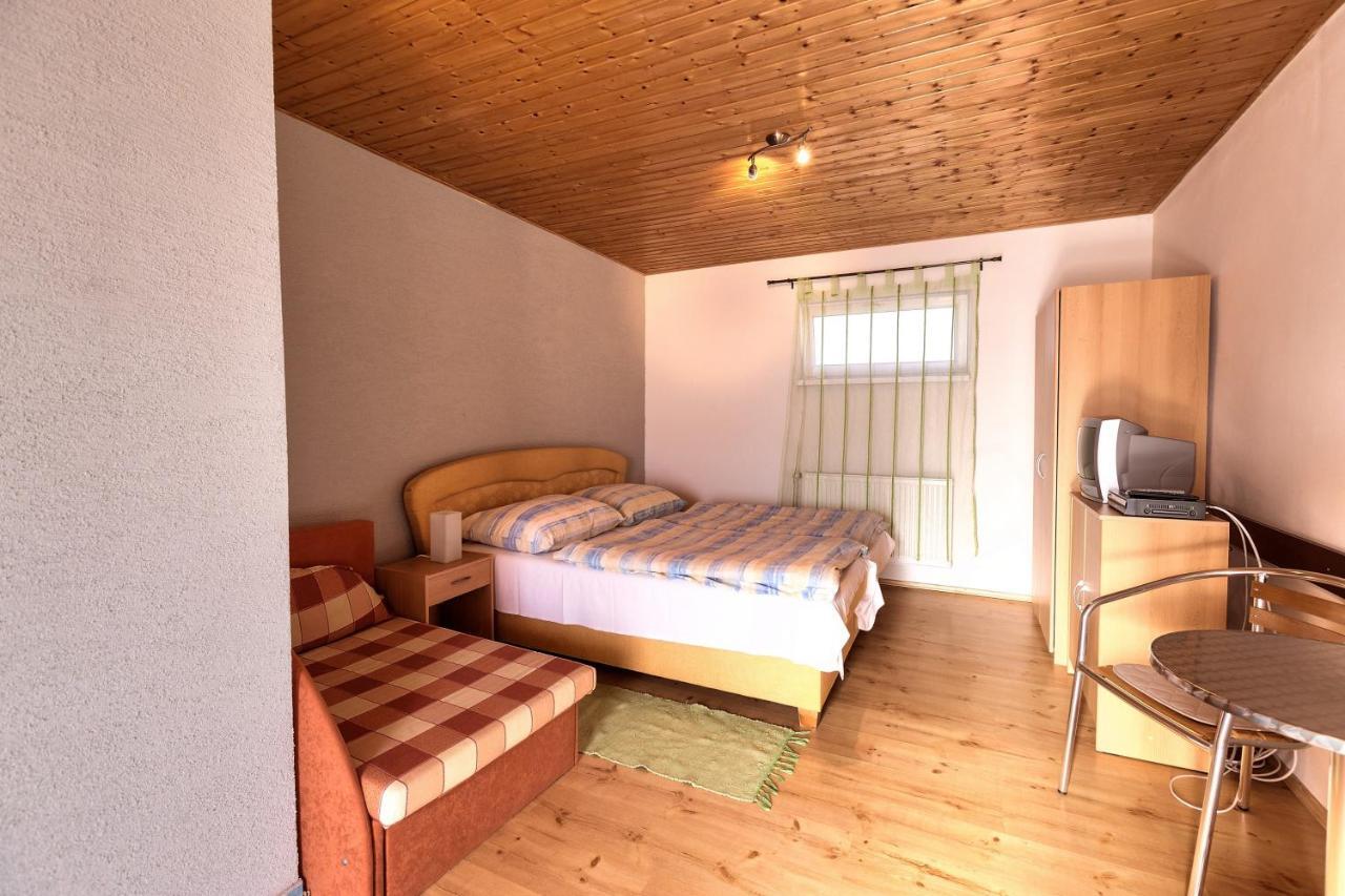 Apartmanovy Dom Red Ξενοδοχείο Podhájska Εξωτερικό φωτογραφία