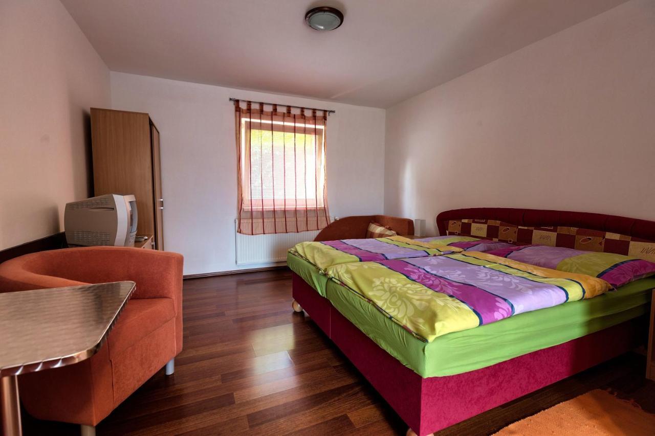 Apartmanovy Dom Red Ξενοδοχείο Podhájska Εξωτερικό φωτογραφία
